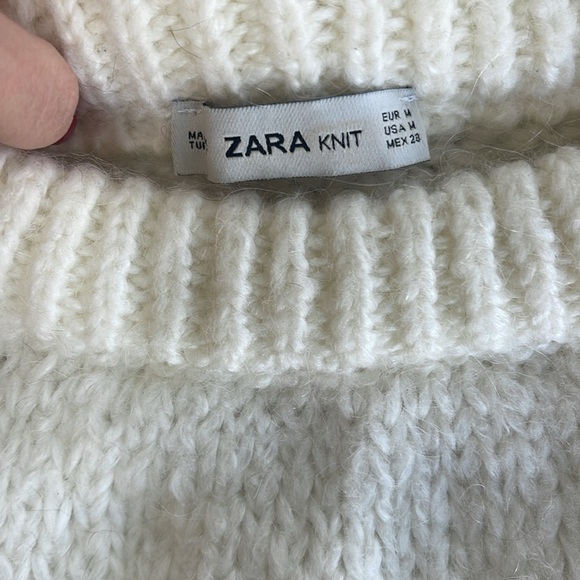 Zara Sweater - Picture 2 of 4